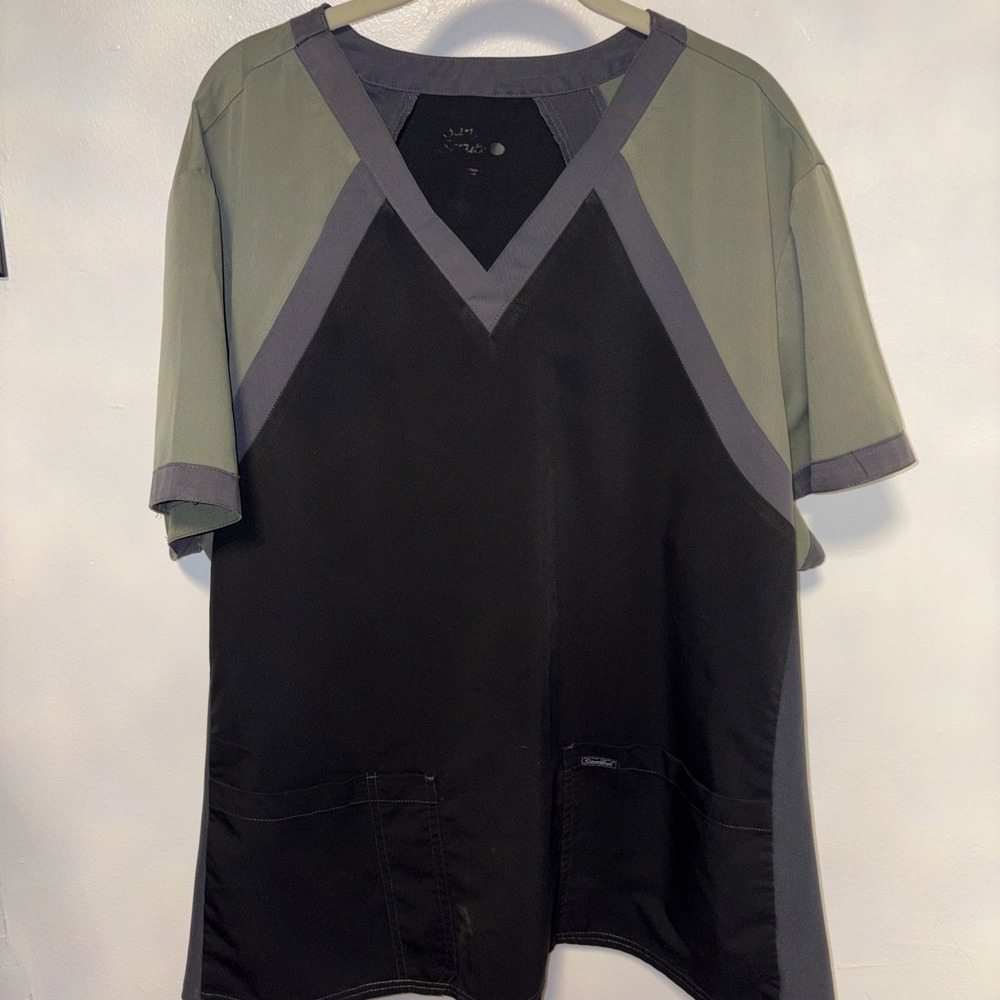 Sanibel Scrubs Ladies Size 2XL Scrub Top Black ,Gray & Green Short Sleeve V Neck